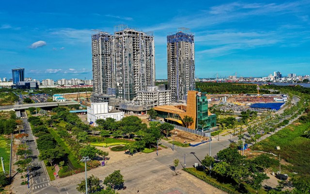&nbsp; Một dự &aacute;n tại Thủ Thi&ecirc;m c&oacute; gi&aacute; b&aacute;n tăng gấp đ&ocirc;i so với thời điểm mở b&aacute;n năm 2016. Ảnh:&nbsp;Quỳnh Danh.