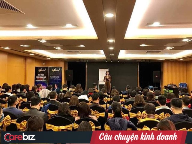 Những buổi hội thảo tập trung h&agrave;ng trăm người của MyAladdinz.
