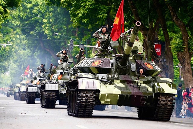 Khối xe Ph&ograve;ng h&oacute;a của Binh chủng H&oacute;a học.