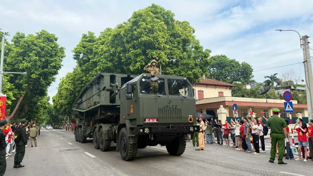 Cận cảnh d&#224;n kh&#237; t&#224;i trong buổi tổng duyệt diễu phố H&#224; Nội - Ảnh 17