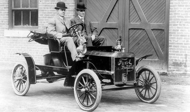Sau rất nhiều thất bại Henry Ford mới đạt được th&agrave;nh c&ocirc;ng