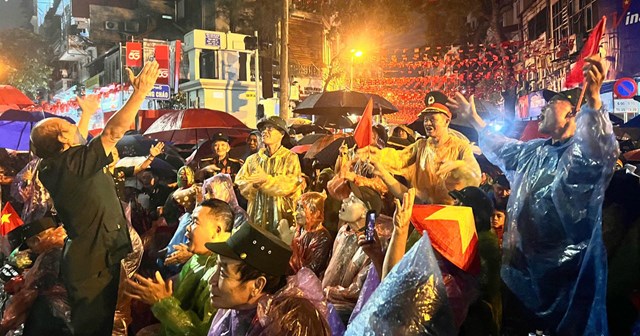 Đại lễ diễu binh, diễu h&#224;nh v&#224; đo&#224;n kết x&#227; hội - Ảnh 6