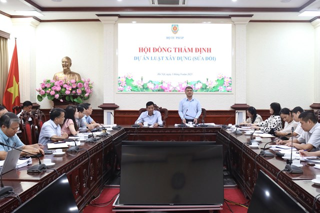 Quang cảnh buổi thẩm định.