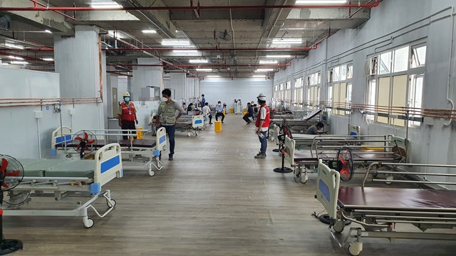Hơn 20 ng&#224;y thần tốc cải tạo Trung t&#226;m hồi sức t&#237;ch cực người bệnh Covid -19 - Ảnh 3