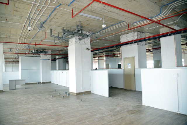 Hơn 20 ng&#224;y thần tốc cải tạo Trung t&#226;m hồi sức t&#237;ch cực người bệnh Covid -19 - Ảnh 2