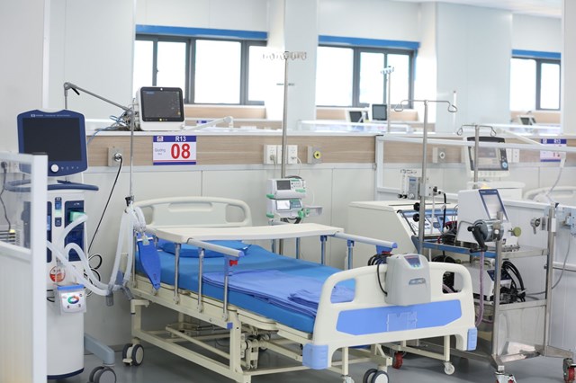 BV điều trị Covid-19 - Y H&agrave; Nội được bố tr&iacute; trang thiết bị y tế hiện đại.
