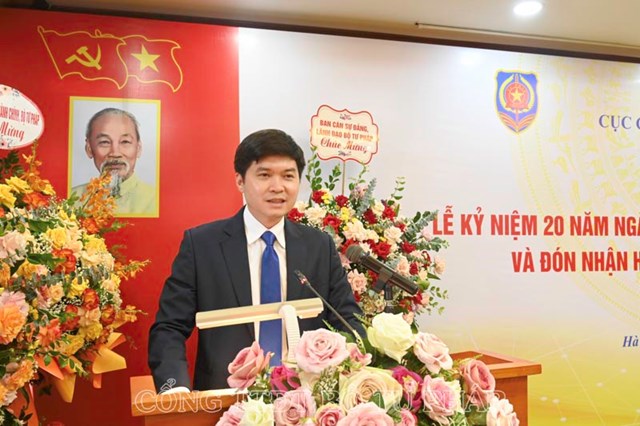 Quyền Cục trưởng Cục C&ocirc;ng nghệ th&ocirc;ng tin&nbsp;Phạm Quang Hiếu ph&aacute;t biểu tại buổi lễ