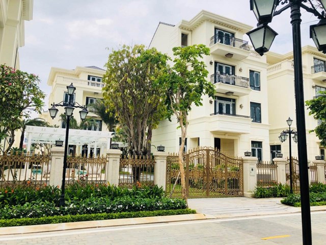 Một căn biệt thự có giá từ 4 triệu đến cả chục triệu USD