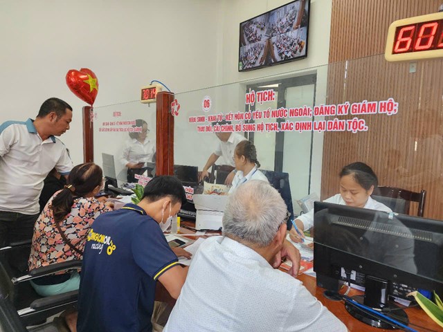 Thứ trưởng Nguyễn Thanh Tịnh kiểm tra, th&#225;o gỡ kh&#243; khăn trong lĩnh vực hộ tịch tại Đ&#224; Nẵng - Ảnh 5