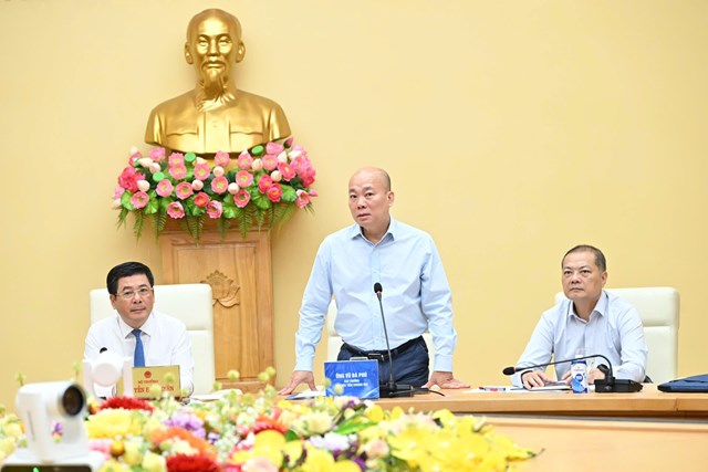 Cục trưởng Cục Xúc tiến thương mại Vũ Bá Phú thông tin về bức tranh thương mại 8 tháng đầu năm