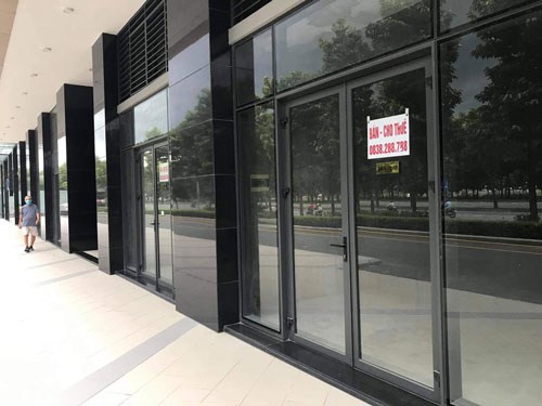 Nhiều shophouse đ&oacute;ng cửa, chờ người thu&ecirc;
