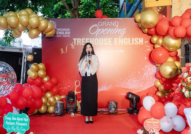 Chia sẻ t&acirc;m huyết của Founder &amp; CEO Y Group Nguyễn Thị Hải Yến: "Tầm nh&igrave;n - Con người - Hệ thống", ba trụ cột cho sự ph&aacute;t triển bền vững trong gi&aacute;o dục tại buổi khai trương trung t&acirc;m ngoại ngữ của đối t&aacute;c.