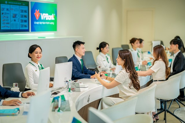 Đến hết qu&yacute; II/2025, tổng dư nợ t&iacute;n dụng xanh của VPBank đạt 31.700 tỷ đồng. &nbsp;