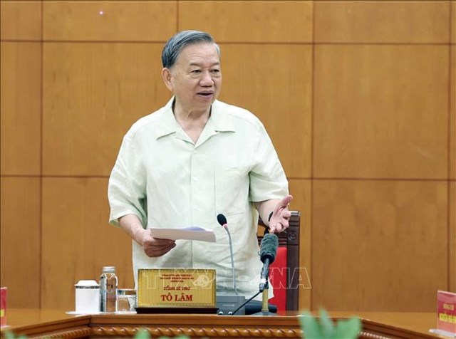 Tổng B&iacute; thư đề nghị, Đảng ủy Ch&iacute;nh phủ chủ tr&igrave;, phối hợp với c&aacute;c cơ quan khẩn trương đ&aacute;nh gi&aacute; việc triển khai thực hiện Nghị quyết số 19; giao cho Ban Ch&iacute;nh s&aacute;ch, Chiến lược Trung ương chủ tr&igrave;, phối hợp với c&aacute;c cơ quan, trong đ&oacute; Đảng ủy Ch&iacute;nh phủ đ&aacute;nh gi&aacute; về thực hiện Nghị quyết 06 - Ảnh: TTXVN