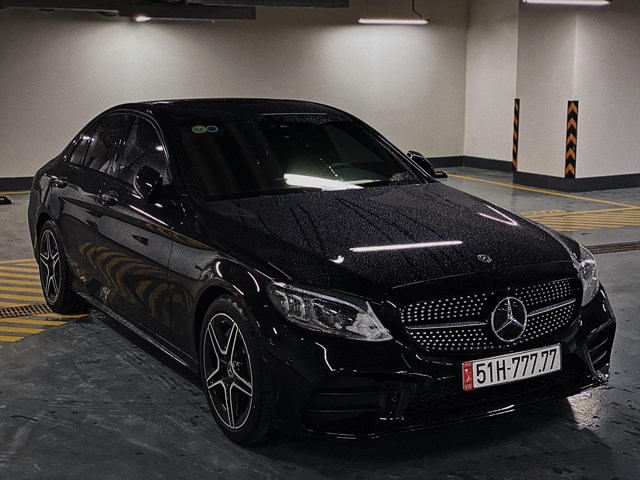 Bốc được biển 777.77, chủ Mercerdes-Benz C 300 AMG chạy đ&#250;ng 77km rồi b&#225;n xe gi&#225; 5,5 tỷ đồng - Ảnh 1
