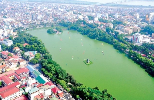 Qu&aacute; tr&igrave;nh đ&ocirc; thị h&oacute;a nhanh ch&oacute;ng tạo n&ecirc;n sức &eacute;p khiến H&agrave; Nội cần c&oacute; những trung t&acirc;m mới, giải quyết vấn đề gi&atilde;n d&acirc;n nội đ&ocirc; v&agrave; n&acirc;ng cao chất lượng sống.