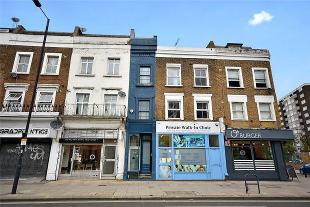 Ng&#244;i nh&#224; hẹp nhất London g&#226;y tranh c&#227;i lớn khi rao b&#225;n với gi&#225; tận hơn 30 tỷ đồng, ai cũng t&#242; m&#242; liệu b&#234;n trong chứa &quot;kho b&#225;u&quot; g&#236; kh&#244;ng - Ảnh 1