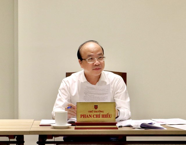 &nbsp; Thứ trưởng Phan Chí Hi&ecirc;́u phát bi&ecirc;̉u tại bu&ocirc;̉i th&acirc;̉m định.&nbsp;&nbsp;