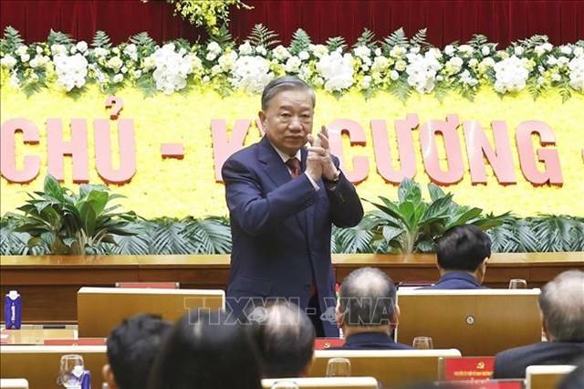 Tổng B&iacute; thư T&ocirc; L&acirc;m dự Đại hội đại biểu Đảng bộ Quốc hội lần thứ nhất. Ảnh: Do&atilde;n Tấn/ TTXVN