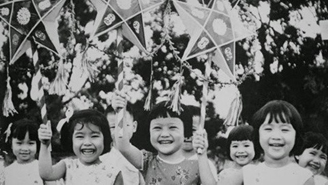 Ảnh Tết Trung thu năm 1989 của thế hệ 7X, 8X Việt.