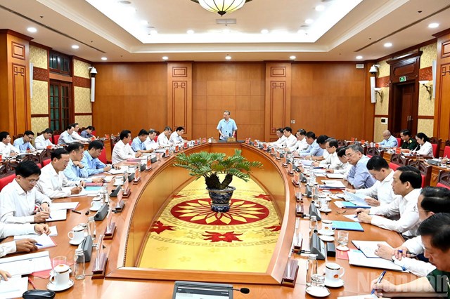 Tổng B&iacute; thư T&ocirc; L&acirc;m chủ tr&igrave; cuộc họp Thường trực Ban Chỉ đạo Trung ương về ph&ograve;ng, chống tham nhũng, l&atilde;ng ph&iacute;, ti&ecirc;u cực. Ảnh: nhandan.vn