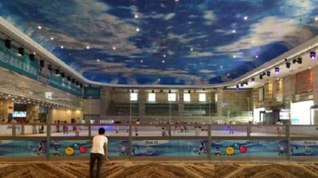 Kinh ngạc TTTM khổng lồ của Trung Quốc: Lớn gấp 20 lần nh&#224; h&#225;t Opera, biển khổng lồ ngay trong nh&#224;, mặt trời nh&#226;n tạo chiếu s&#225;ng 24/7 - Ảnh 3