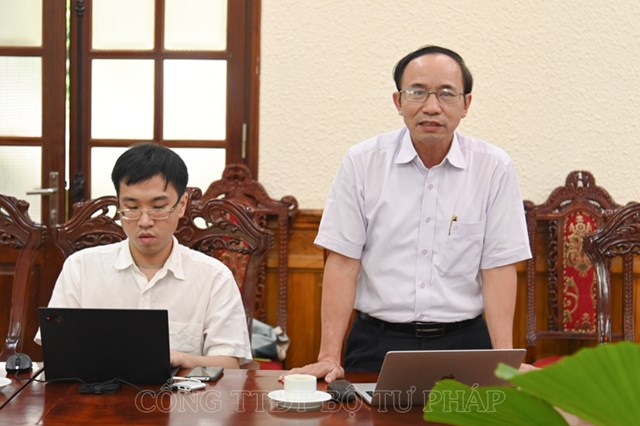 Đại diện Bộ Th&ocirc;ng tin v&agrave; Truyền th&ocirc;ng. &nbsp;