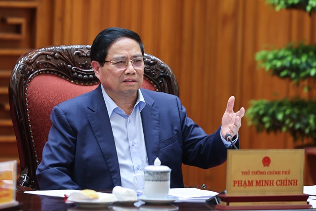 Thủ tướng ph&acirc;n t&iacute;ch th&ecirc;m một số nội dung về đ&aacute;nh gi&aacute; t&igrave;nh h&igrave;nh, c&ocirc;ng t&aacute;c chỉ đạo, điều h&agrave;nh, phản ứng ch&iacute;nh s&aacute;ch trong th&aacute;ng 9, qu&yacute; III v&agrave; 9 th&aacute;ng; dự b&aacute;o t&igrave;nh h&igrave;nh thời gian tới; những nhiệm vụ, giải ph&aacute;p trọng t&acirc;m, đột ph&aacute; trong th&aacute;ng 10 v&agrave; qu&yacute; IV tr&ecirc;n c&aacute;c lĩnh vực... - Ảnh: VGP/Nhật Bắc