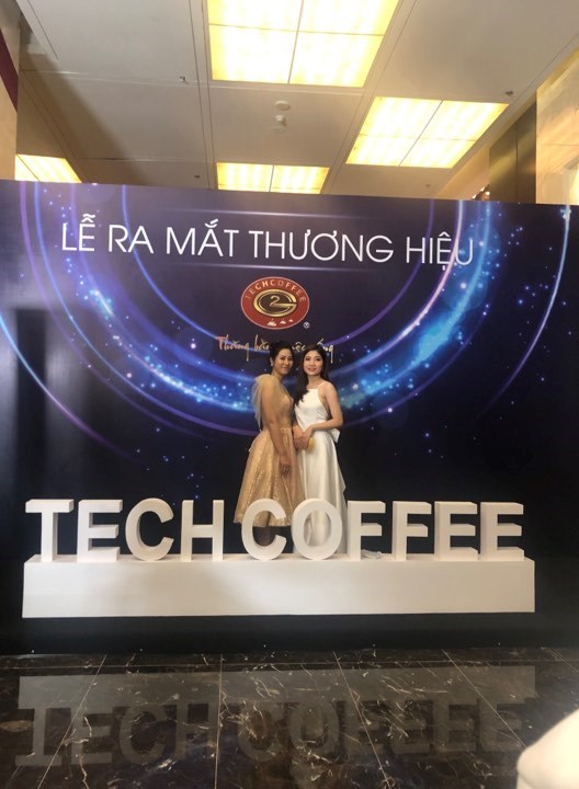 To&#224;n cảnh lễ ra mắt chuỗi c&#224; ph&#234; Tech Coffee - Thủ m&#244;n B&#249;i Tiến Dũng gửi qu&#224; tặng đặc biệt ch&#250;c thương hiệu “vươn tầm thế giới” - Ảnh 4