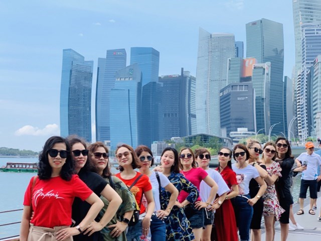 C&#244;ng ty CP Goldway Quốc Tế “chơi lớn”, đưa nh&#226;n vi&#234;n đi khai xu&#226;n tận Singapore - Ảnh 5