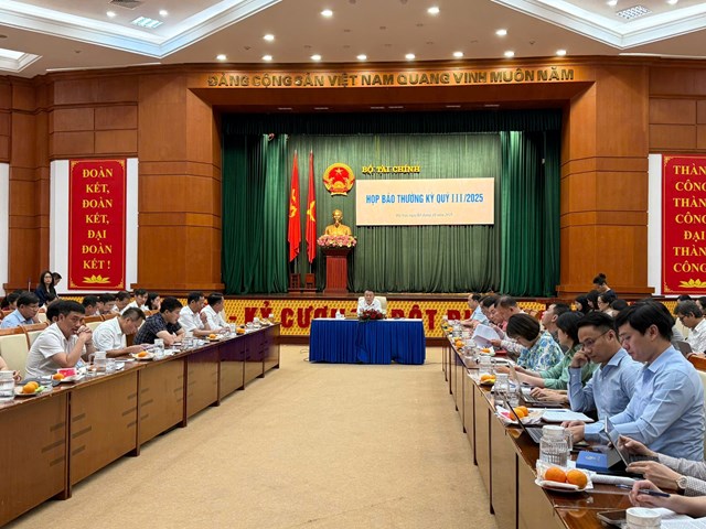 Họp báo thường kỳ Quý III của Bộ Tài chính - Ảnh: VGP/HT