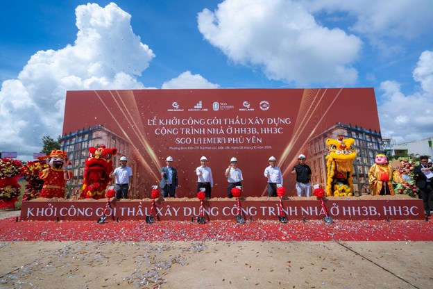 Lễ khởi c&ocirc;ng g&oacute;i thầu x&acirc;y dựng c&ocirc;ng tr&igrave;nh nh&agrave; ở HH3B, HH3C thuộc dự &aacute;n SGO La Emera Ph&uacute; Y&ecirc;n. &nbsp;