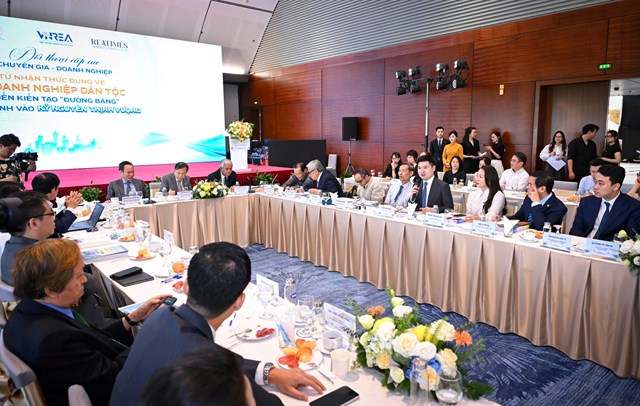 Ph&oacute; Chủ tịch HĐQT T&amp;T Group Đỗ Vinh Quang ph&aacute;t biểu tại sự kiện. &nbsp;