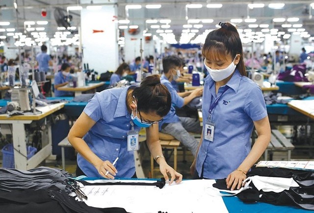 AAFA cho rằng đ&acirc;y kh&ocirc;ng phải l&agrave; l&uacute;c để &aacute;p đặt c&aacute;c chi ph&iacute; mới đối với chuỗi cung ứng của Mỹ.