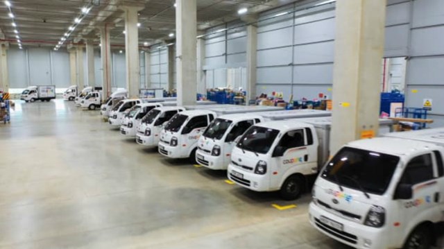 Kho vận chuyển giao h&agrave;ng của Coupang. Ảnh: CNBC
