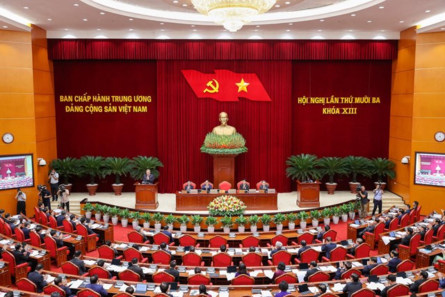 Phát biểu chỉ đạo tại Hội nghị Trung ương lần thứ mười ba khóa XIII, Tổng Bí thư Tô Lâm đề nghị tập trung tạo chuyển biến thực chất từ “chăm lo” sang “chăm lo thiết thực”, không để ai bị bỏ lại phía sau... (Nguồn: VGP)