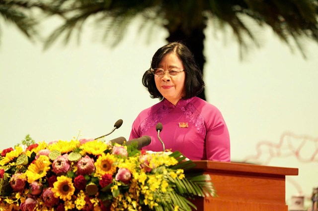 B&iacute; thư Th&agrave;nh uỷ H&agrave; Nội B&ugrave;i Thị Minh Ho&agrave;i ph&aacute;t biểu khai mạc Đại hội.