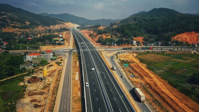Đề xuất đầu tư hơn 13.000 tỷ x&#226;y cao tốc V&#226;n Phong - Nha Trang - Ảnh 1