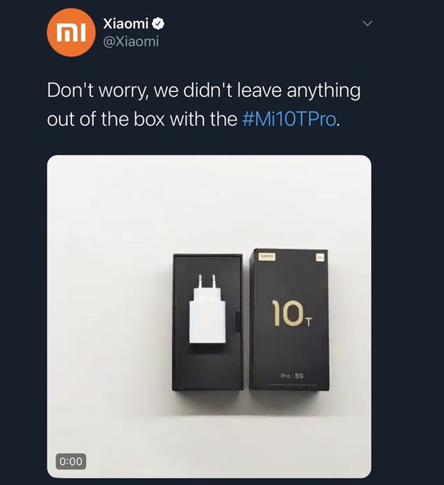 B&agrave;i đăng tr&ecirc;n t&agrave;i khoản Twitter của Xiaomi nhằm gi&aacute;n tiếp ch&ecirc; Apple kh&ocirc;ng b&aacute;n k&egrave;m sạc trong hộp iPhone 12.