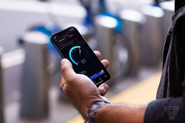 Để sử dụng mạng 5G với tốc độ cao hơn, người d&ugrave;ng sẽ phải đ&aacute;nh đổi pin k&eacute;m hơn.