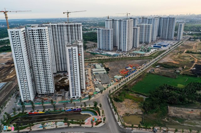 Nhiều thương vụ b&aacute;n vốn cho nước ngo&agrave;i tương tự như Vinhomes đ&atilde; bị ho&atilde;n trong năm 2020 do dịch bệnh.