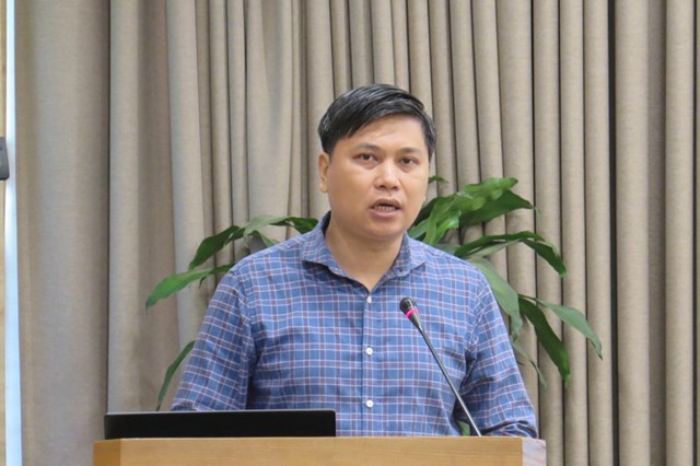 Đồng ch&iacute; Trần Minh Sơn,&nbsp;th&agrave;nh vi&ecirc;n Ban Quản l&yacute;, Trưởng Văn ph&ograve;ng Chương tr&igrave;nh HTPL li&ecirc;n ng&agrave;nh cho DN giai đoạn 2020-2025, Bộ Tư ph&aacute;p ph&aacute;t biểu tại Hội nghị.