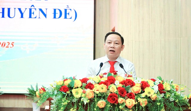 &Ocirc;ng L&ecirc; Hữu To&agrave;n, Gi&aacute;m đốc Sở N&ocirc;ng nghiệp v&agrave; M&ocirc;i trường tỉnh An Giang ph&aacute;t biểu tại kỳ họp.