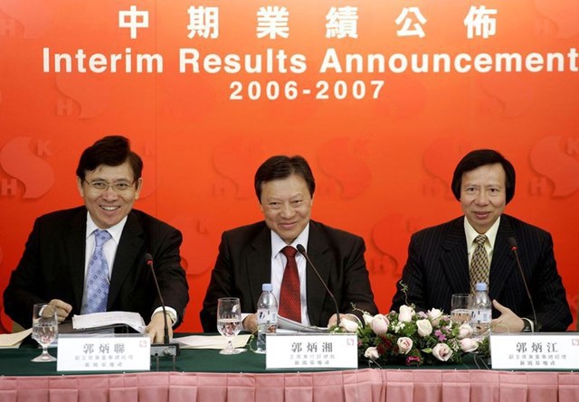 Ba anh em nh&agrave; Kwok.