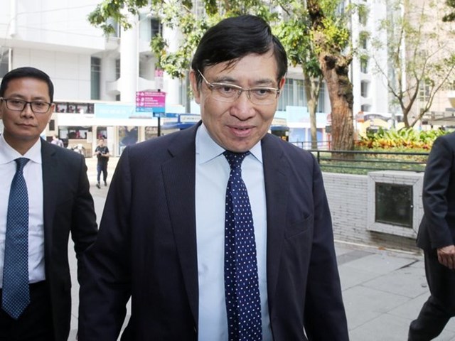 Ch&acirc;n dung tỷ ph&uacute; Raymond Kwok.