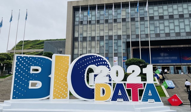 Triển l&atilde;m C&ocirc;ng nghiệp Dữ liệu lớn Quốc tế 2021 diễn ra tại Qu&yacute; Ch&acirc;u (Ảnh: Global Times). &nbsp;