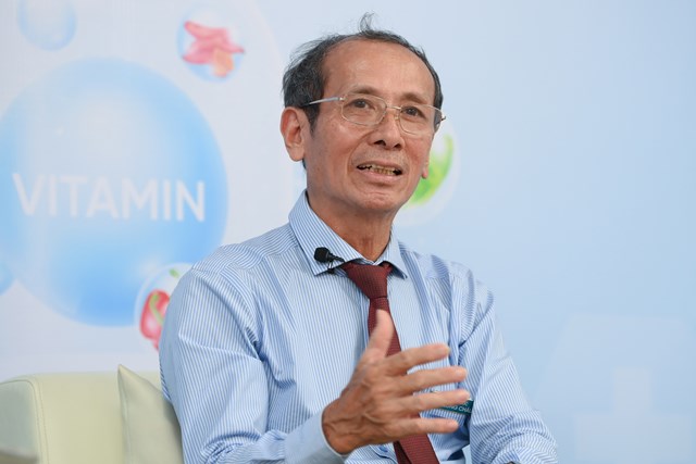 PGS.TS.DS Nguyễn Tuấn Dũng cho rằng, dự ph&ograve;ng bằng thực phẩm chức năng l&agrave; cần thiết, nhưng cần lưu &yacute; d&ugrave;ng đ&uacute;ng loại, đủ liều v&agrave; c&oacute; nguồn gốc r&otilde; r&agrave;ng