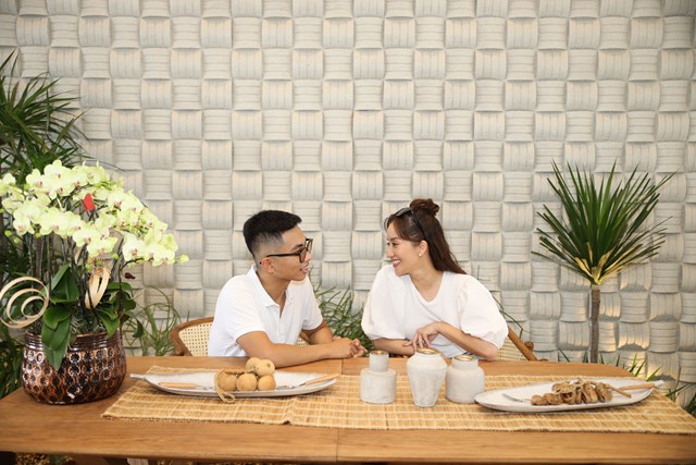 Sức hấp dẫn của nh&agrave; phố c&oacute; kh&ocirc;ng gian sống như biệt thự tại Aqua City đ&atilde; đưa vợ chồng Kh&aacute;nh Thi &ndash; Phan Hiển đến với dự &aacute;n.