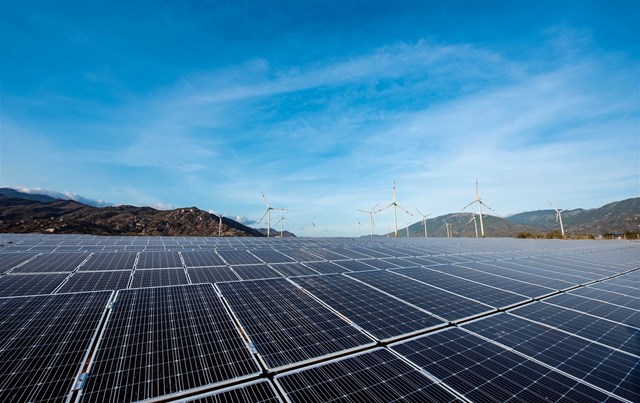 Vốn FDI r&#243;t v&#224;o ng&#224;nh năng lượng t&#225;i tạo tăng 38 lần so với 5 năm trước - Ảnh 1