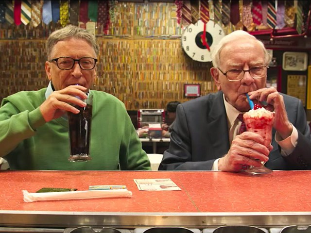 Warren Buffett - Vị tỷ ph&#250; “nghiện” Cocacola, th&#237;ch d&#249;ng phiếu giảm gi&#225; - Ảnh 2